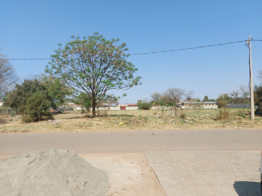 0 Bedroom Property for Sale in Oos Einde North West